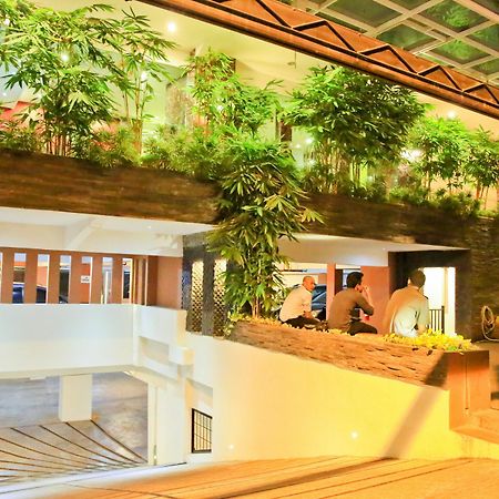 Kyo Serviced Apartment Cilandak  Экстерьер фото