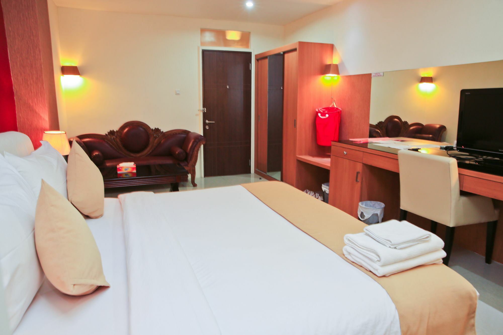 Kyo Serviced Apartment Cilandak  Экстерьер фото